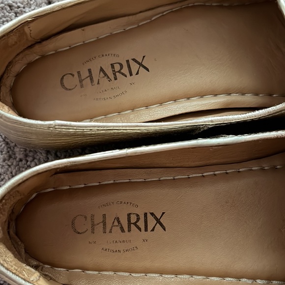 Charix Gold loafers size 8 - Picture 5 of 6